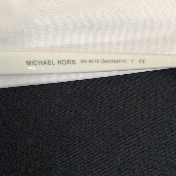 Michael Kor’s sunglasses - Picture 4 of 8